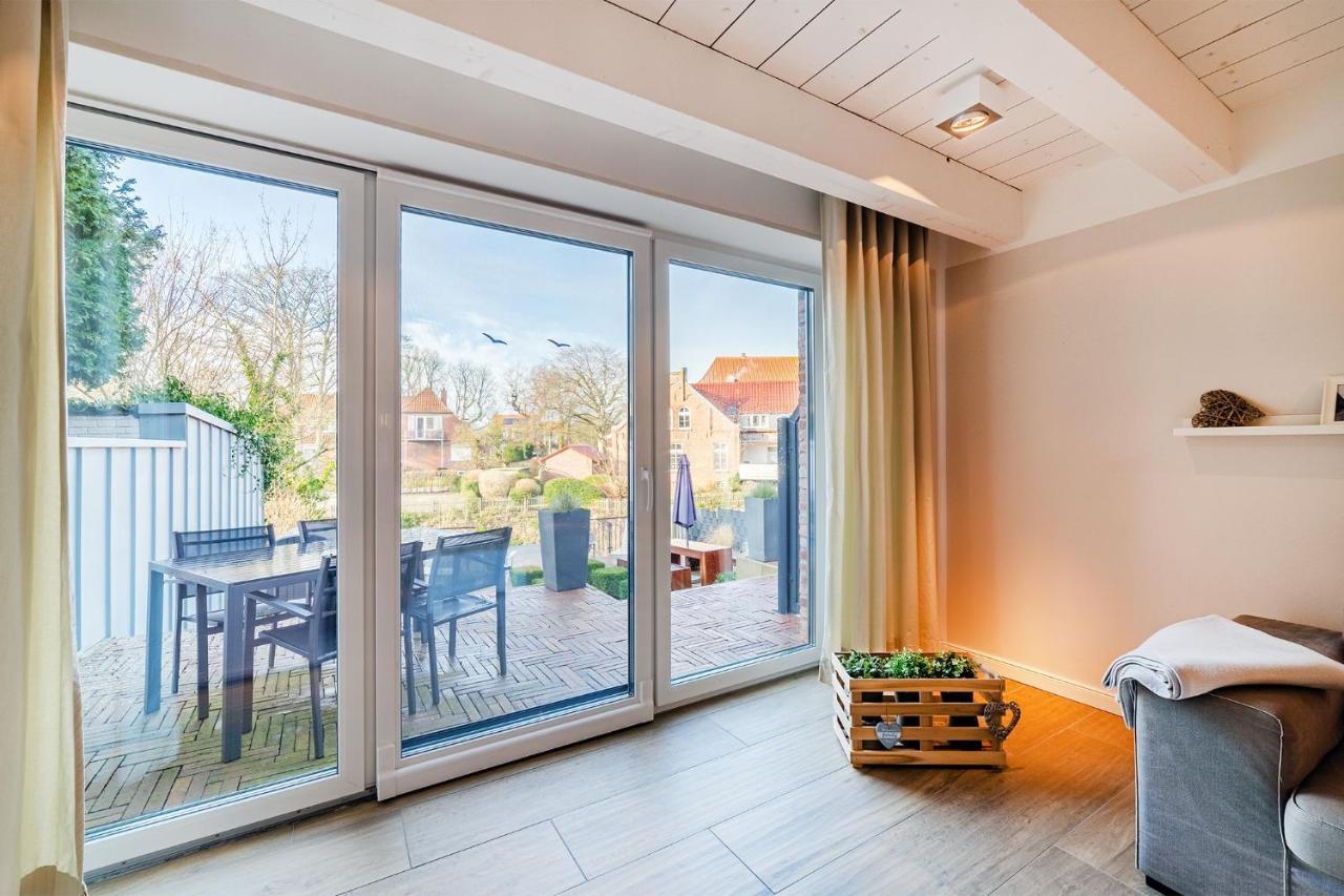Haus Am Siel 01, Zentral Mit Eigenem Steg Villa Greetsiel Exterior foto